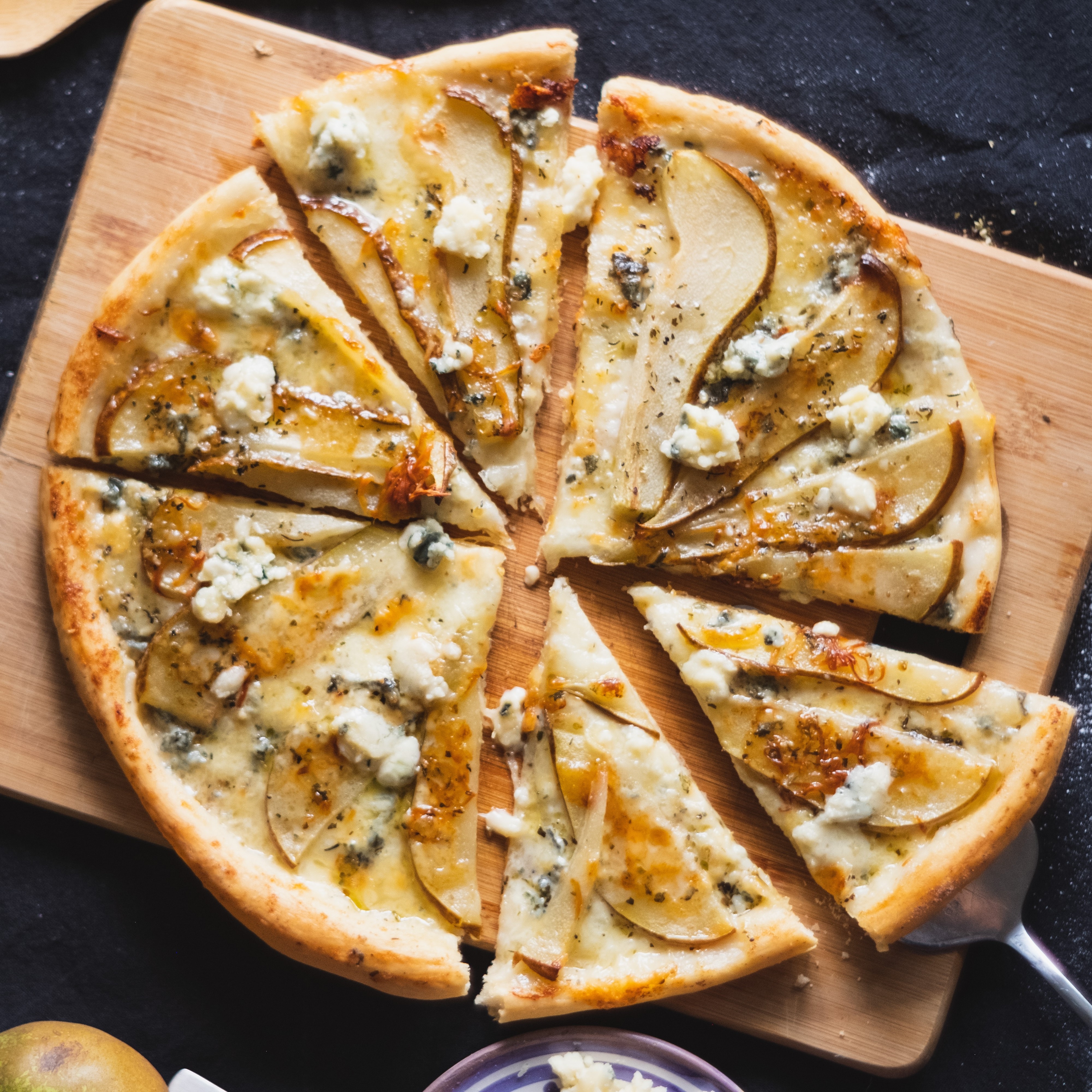 Foto van een peerpizza